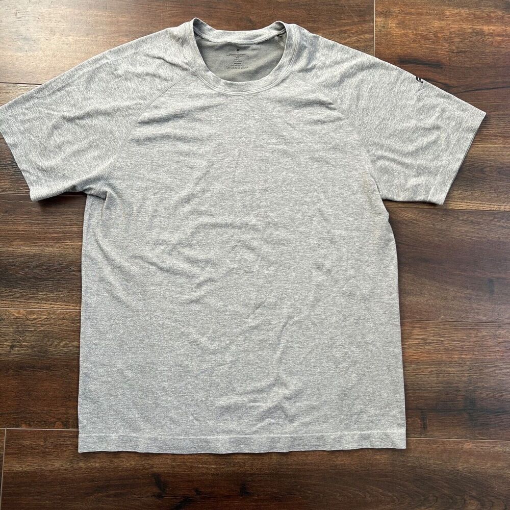Fabletics Men's Size X-Large Gray Training Day Shirt Athletic Running Stretch